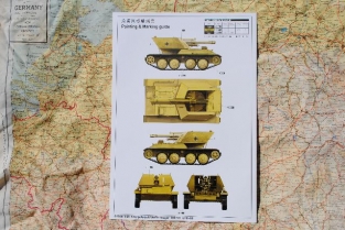 TR01586  German Krupp/Ardelt Waffentrager 105mm LeFH-18